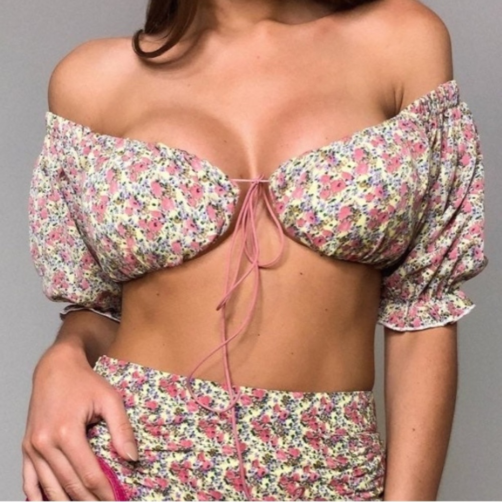 Missguided crop top
